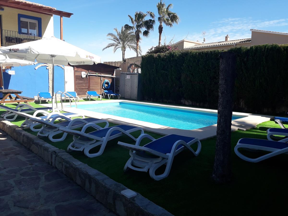 Hostal Oasis Denia Exterior photo