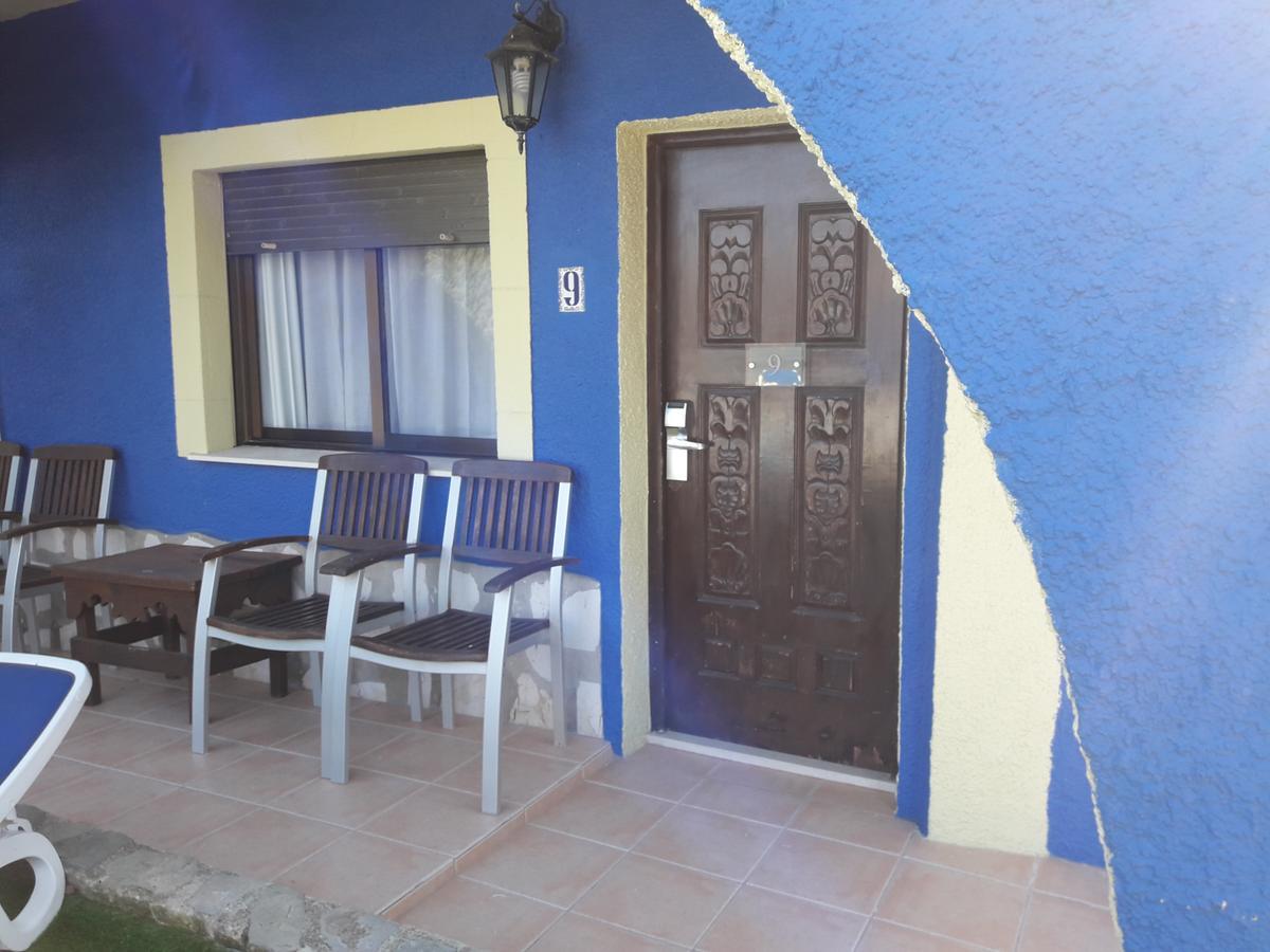 Hostal Oasis Denia Exterior photo